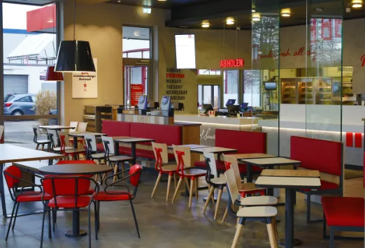 möblierte Innenansicht von KFC Restaurant
